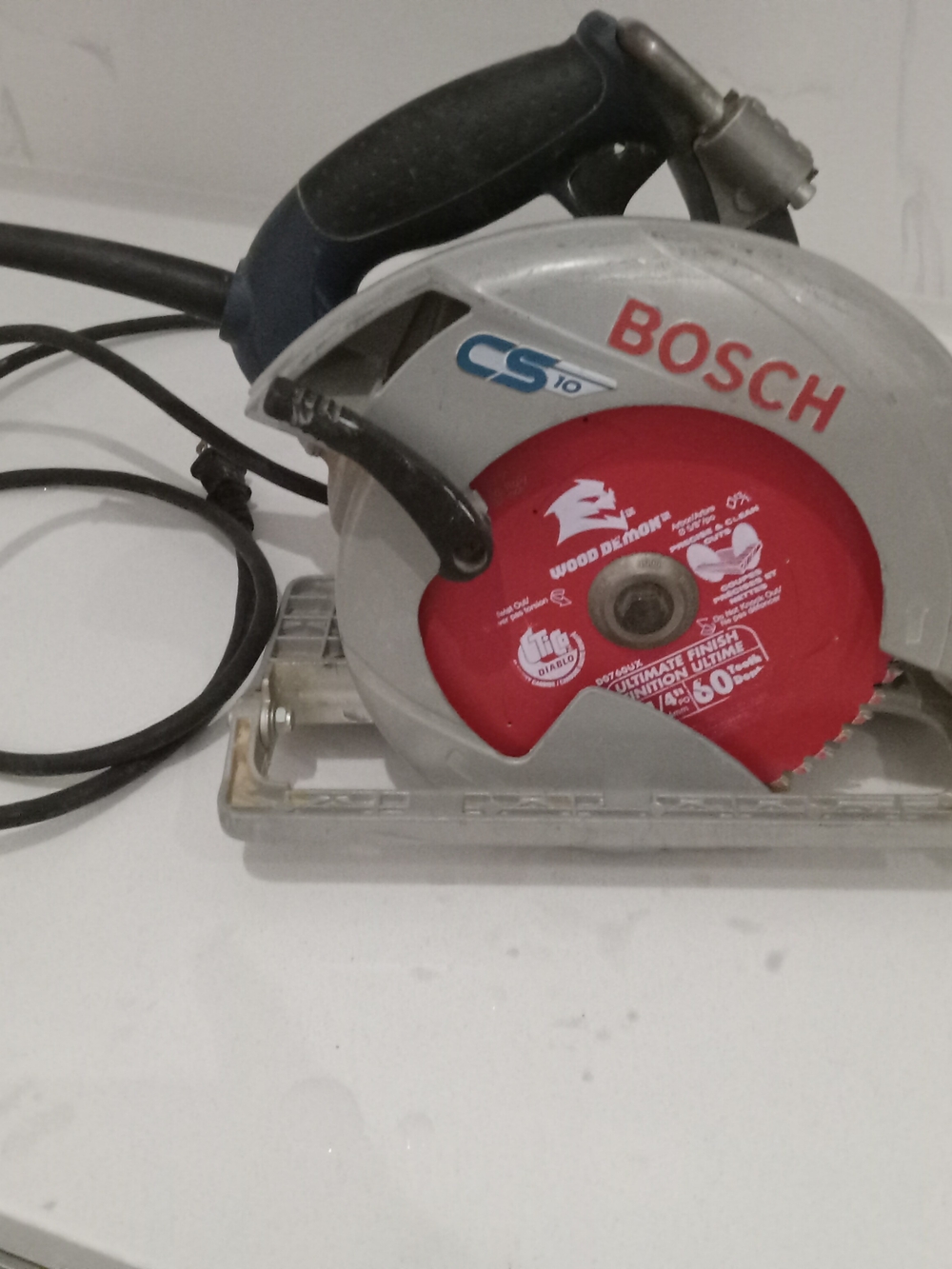Bosch CS10 Circular Saw – Gray with Red Blade